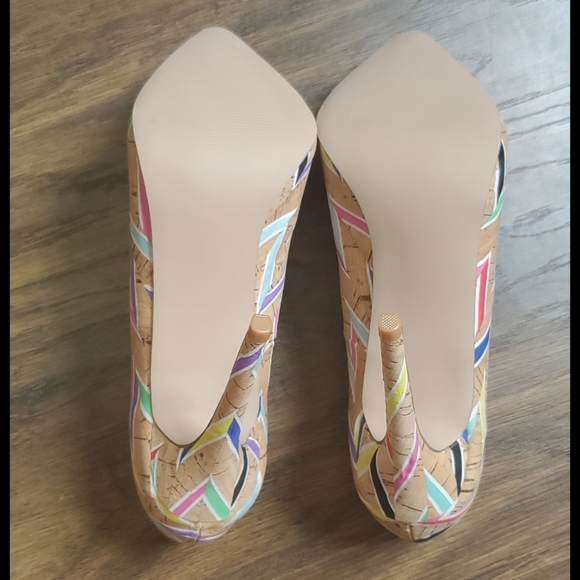 Shoe Dazzle like new cork style colored heels - Picture 5 of 9
